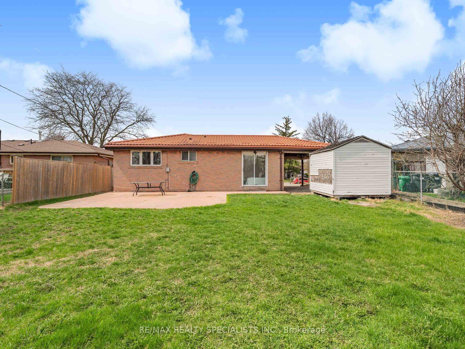 Photo 39 of 42 Birchbank Road, Brampton, Avondale — HOMEH