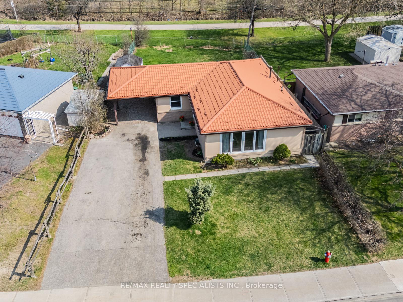 Photo 34 of 42 Birchbank Road, Brampton, Avondale — HOMEH