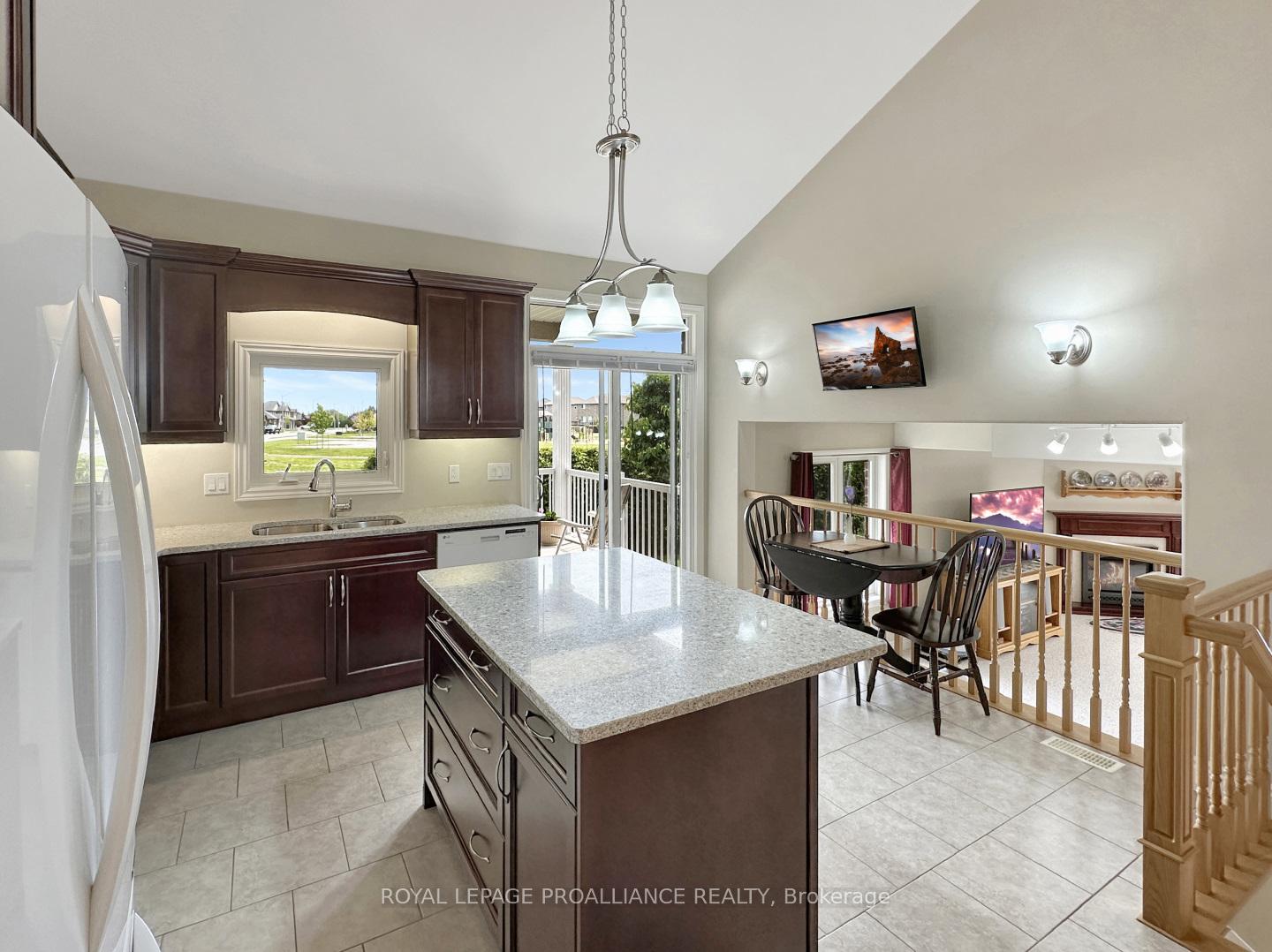Photo 13 of 50 Hampton Ridge Drive, Belleville, Thurlow Ward — HOMEH