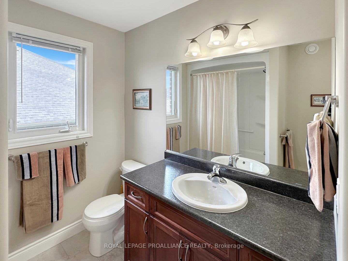 Photo 25 of 50 Hampton Ridge Drive, Belleville, Thurlow Ward — HOMEH