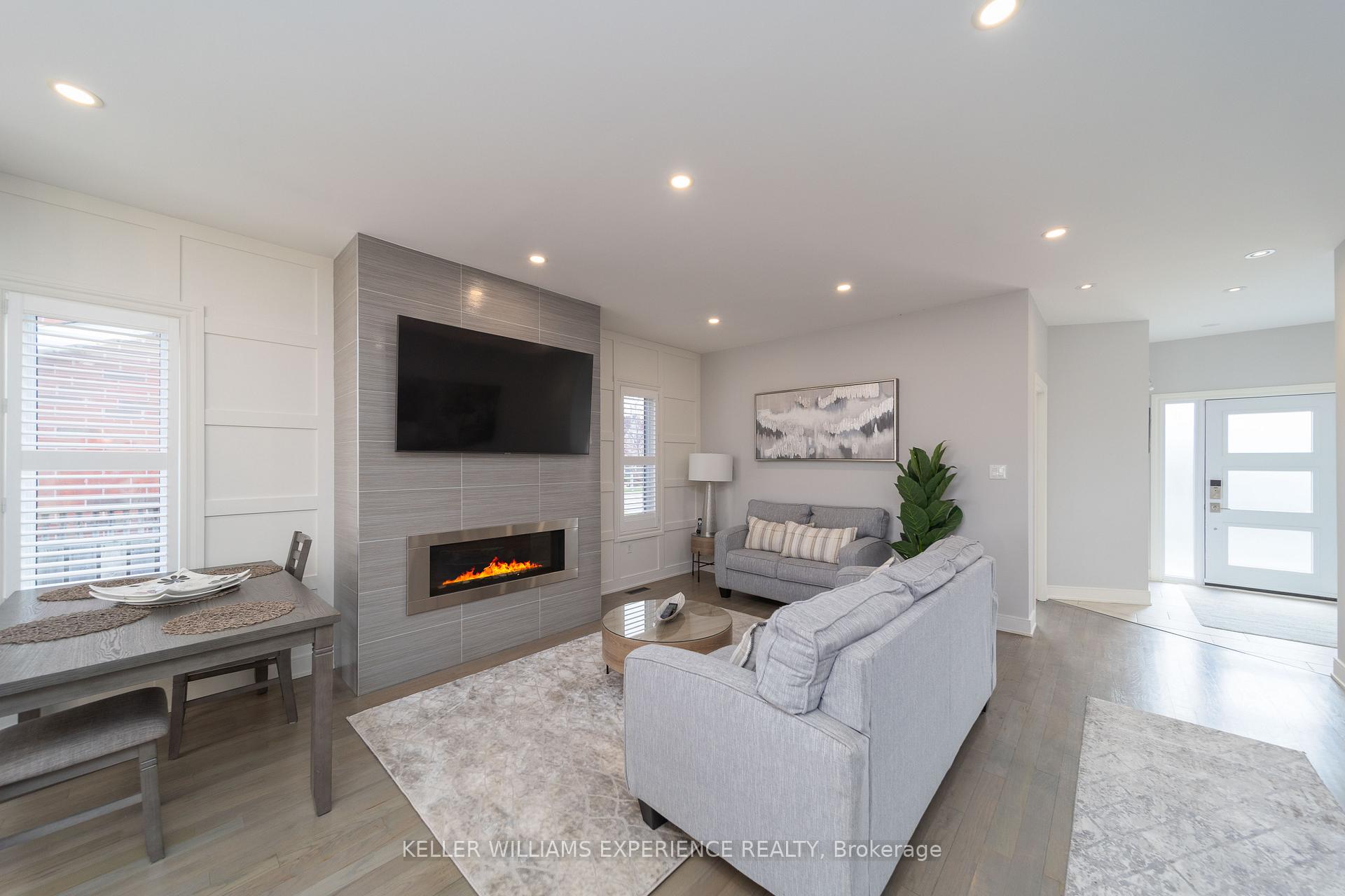 Photo 8 of 41 Thrushwood Drive, Barrie, Holly — HOMEH
