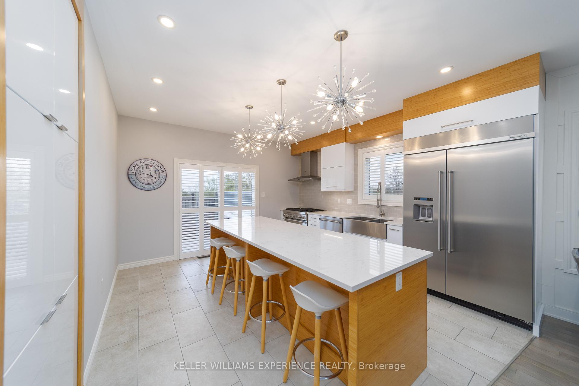 Photo 16 of 41 Thrushwood Drive, Barrie, Holly — HOMEH