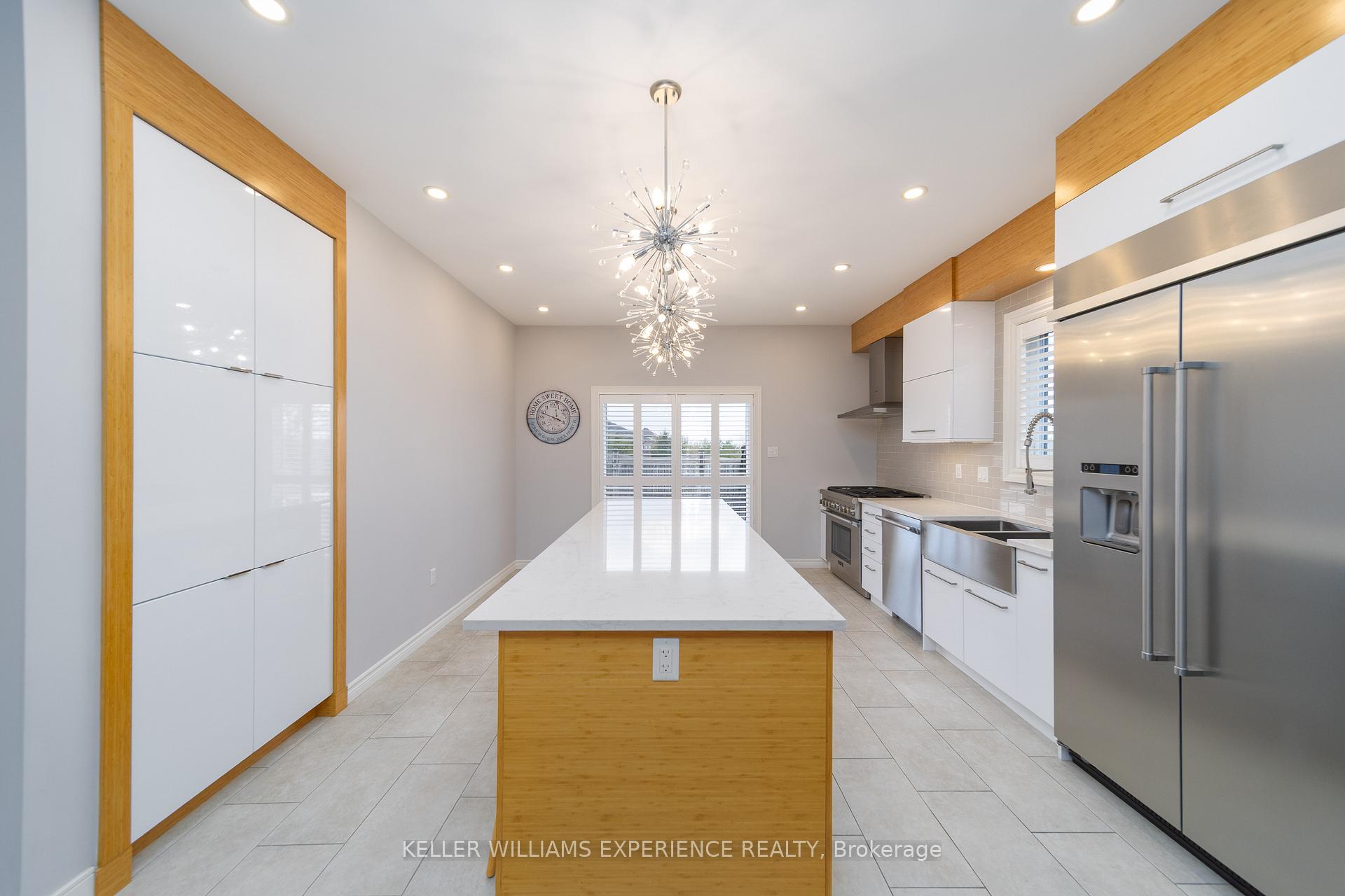 Photo 5 of 41 Thrushwood Drive, Barrie, Holly — HOMEH