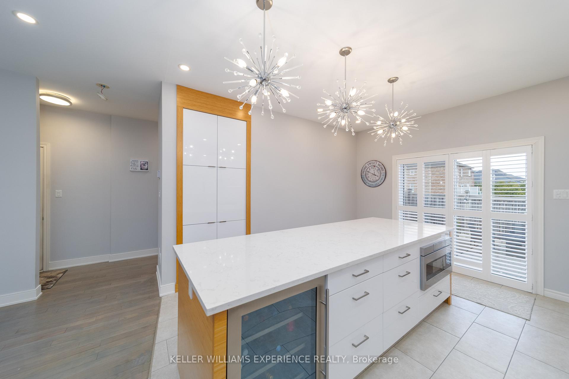 Photo 22 of 41 Thrushwood Drive, Barrie, Holly — HOMEH