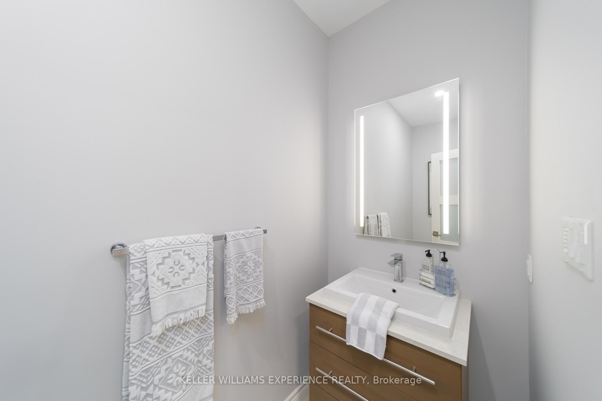 Photo 6 of 41 Thrushwood Drive, Barrie, Holly — HOMEH