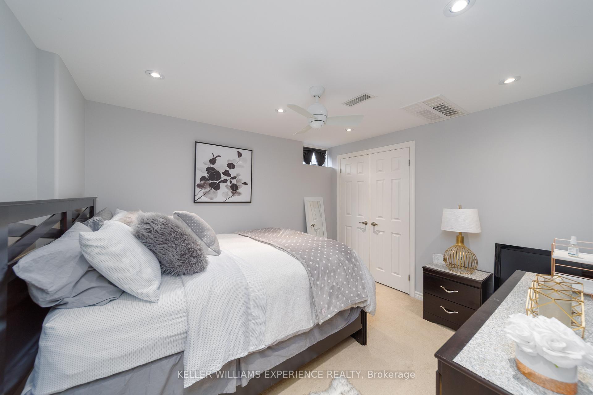 Photo 29 of 41 Thrushwood Drive, Barrie, Holly — HOMEH