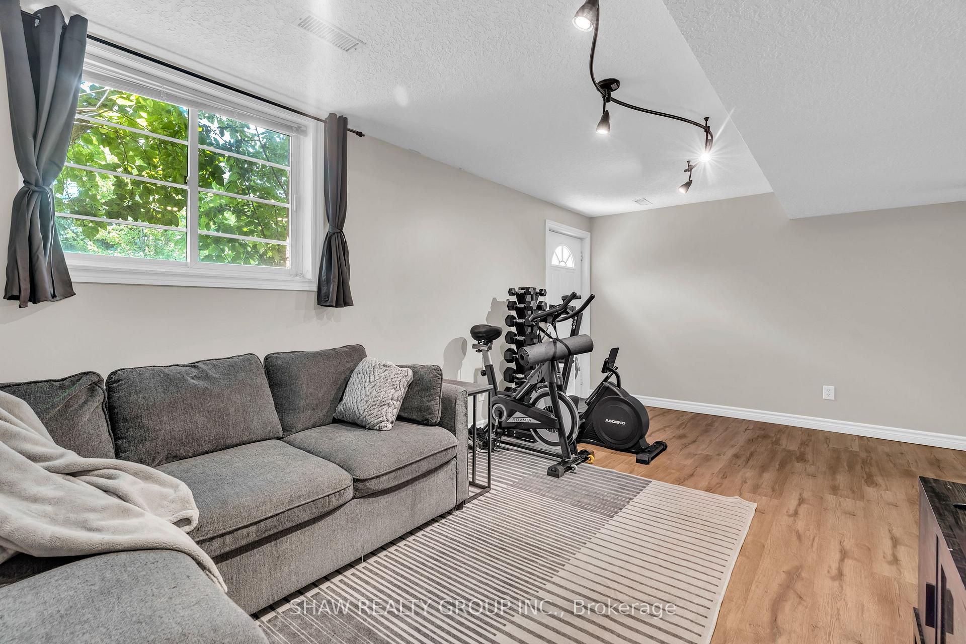 Photo 20 of 28 Mccormick Drive, Cambridge, Hespeler Village — HOMEH