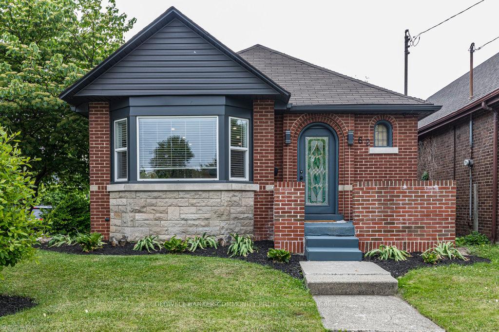 Front of 62 Weir Street N