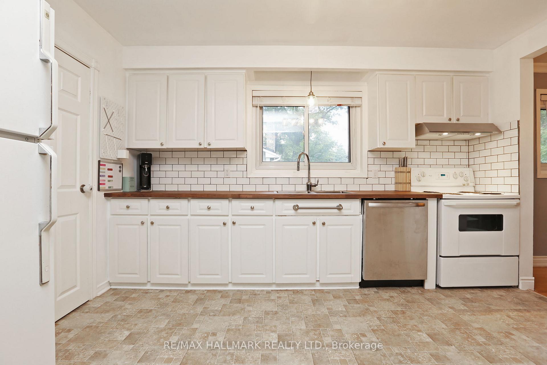 Photo 12 of 94A Oakridge Drive, Scarborough, Cliffcrest — HOMEH