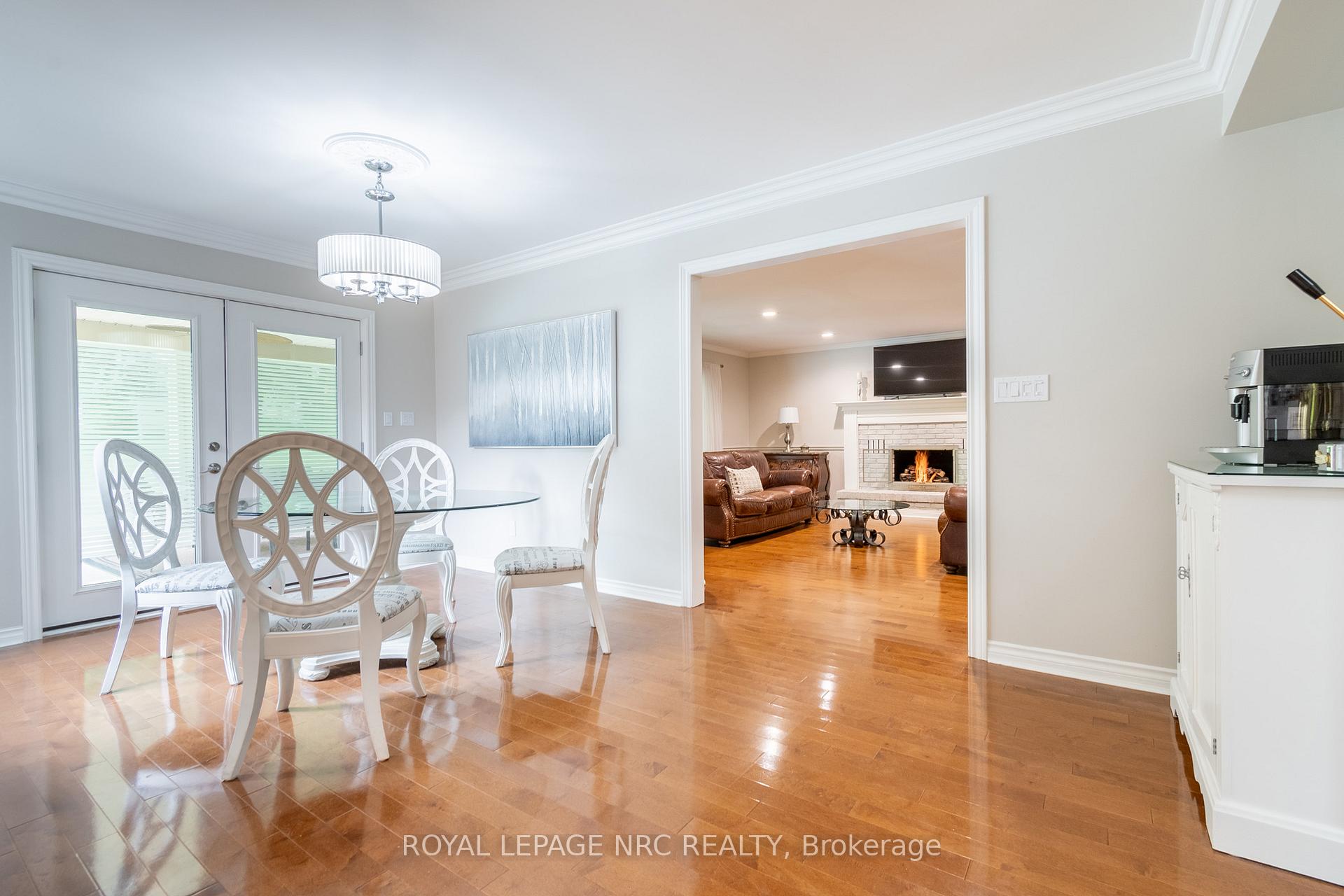 Photo 7 of 4 Shorthill Place, Pelham, Fonthill — HOMEH