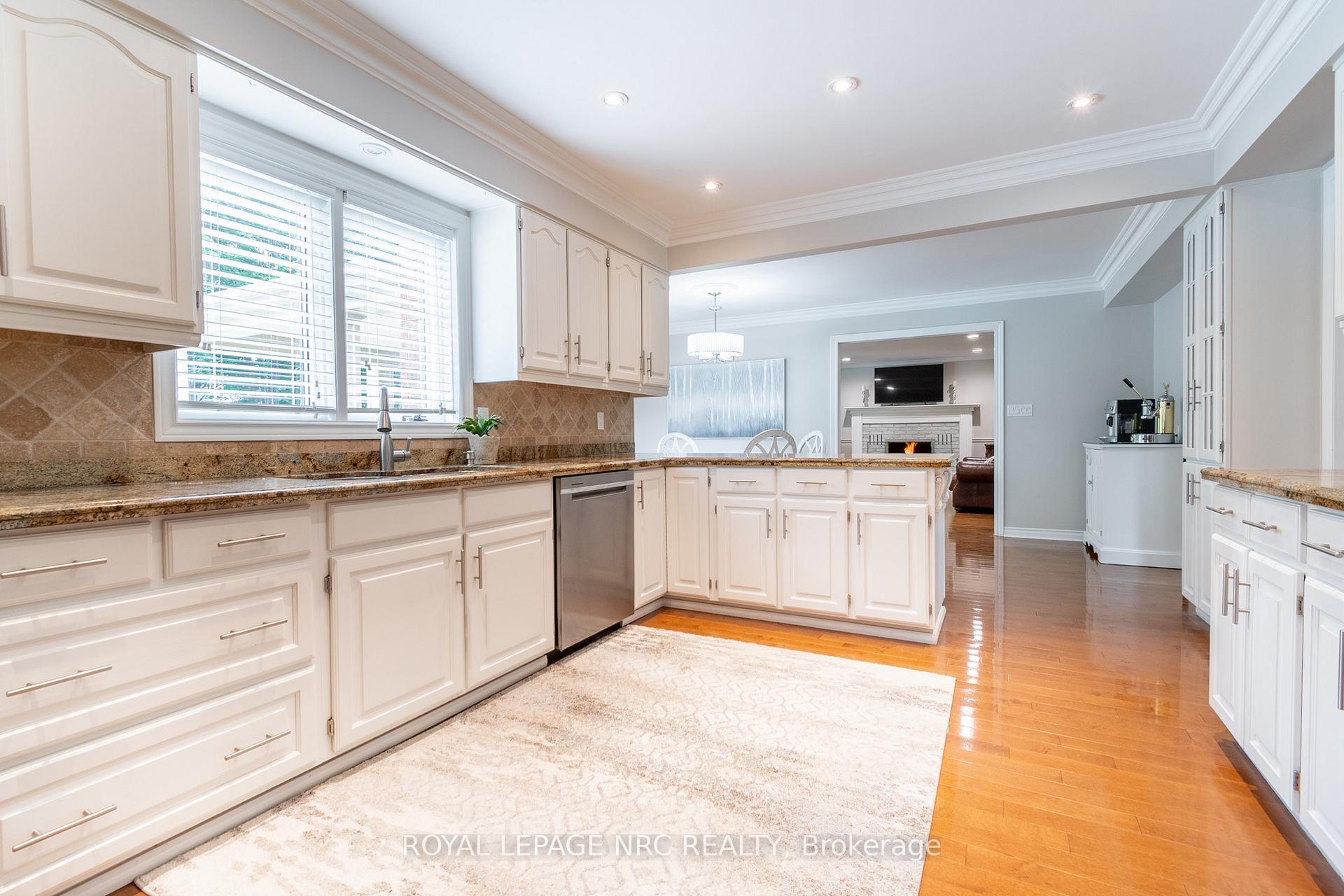 Photo 10 of 4 Shorthill Place, Pelham, Fonthill — HOMEH