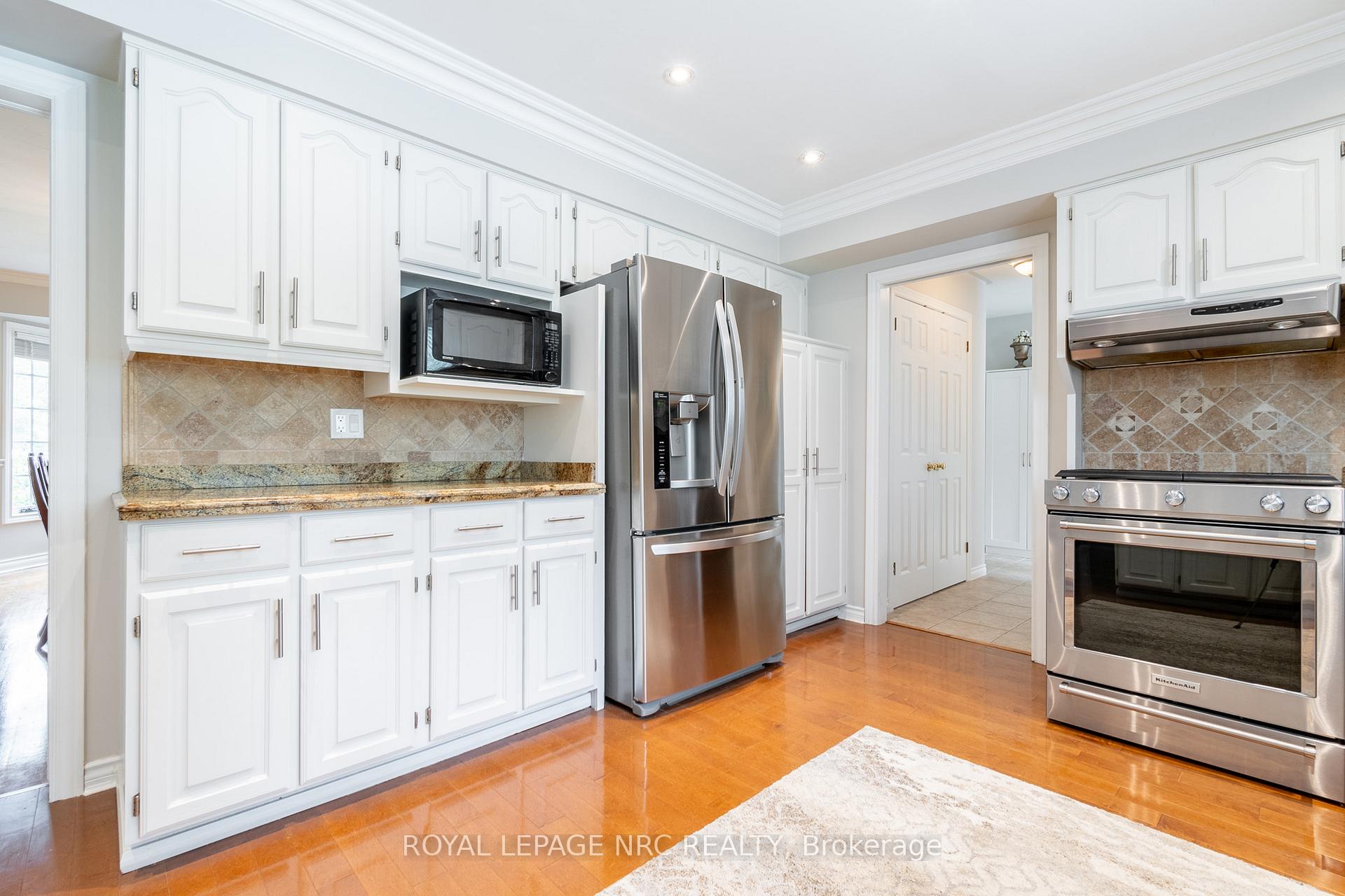 Photo 13 of 4 Shorthill Place, Pelham, Fonthill — HOMEH