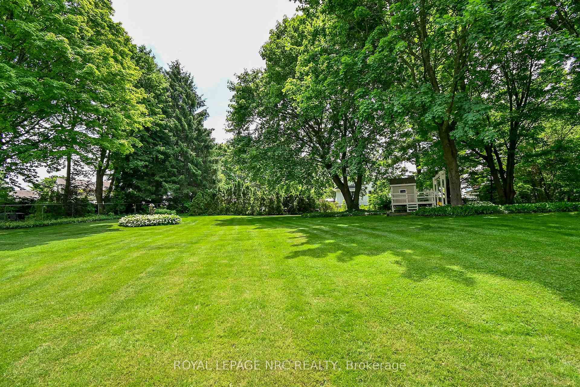 Photo 37 of 4 Shorthill Place, Pelham, Fonthill — HOMEH
