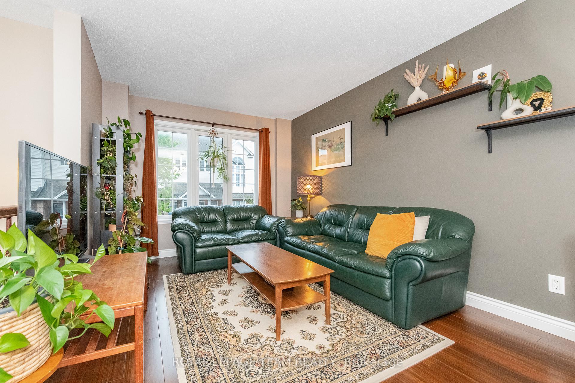 Photo 6 of 126 Wharhol Private, Ottawa, Westcliffe Estates — HOMEH
