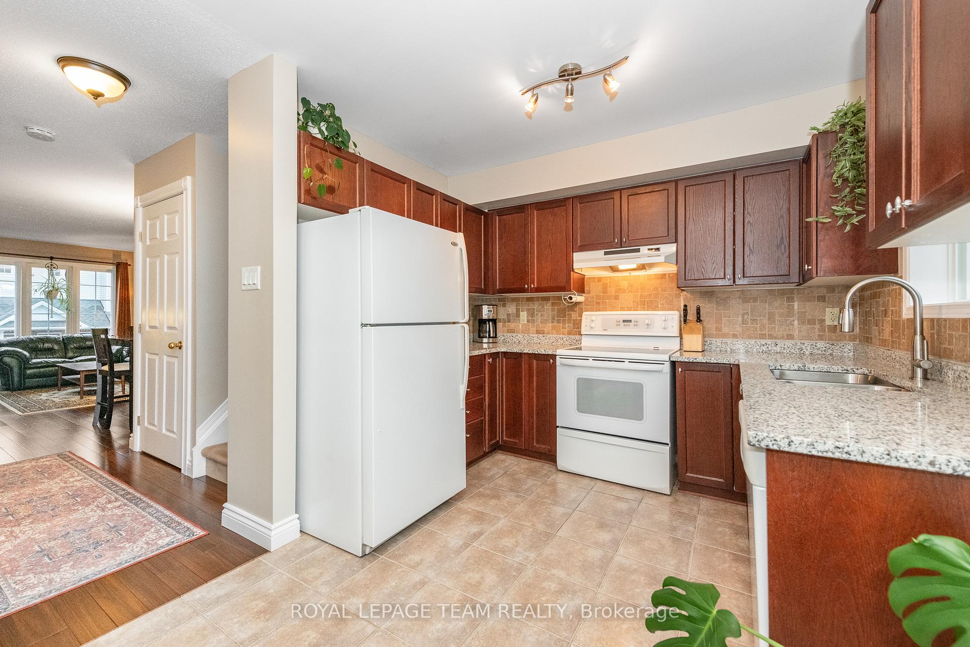 Photo 25 of 126 Wharhol Private, Ottawa, Westcliffe Estates — HOMEH