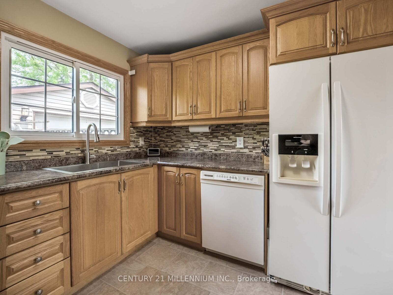 Photo 17 of 18 Greenhills Square, Brampton, Northgate — HOMEH