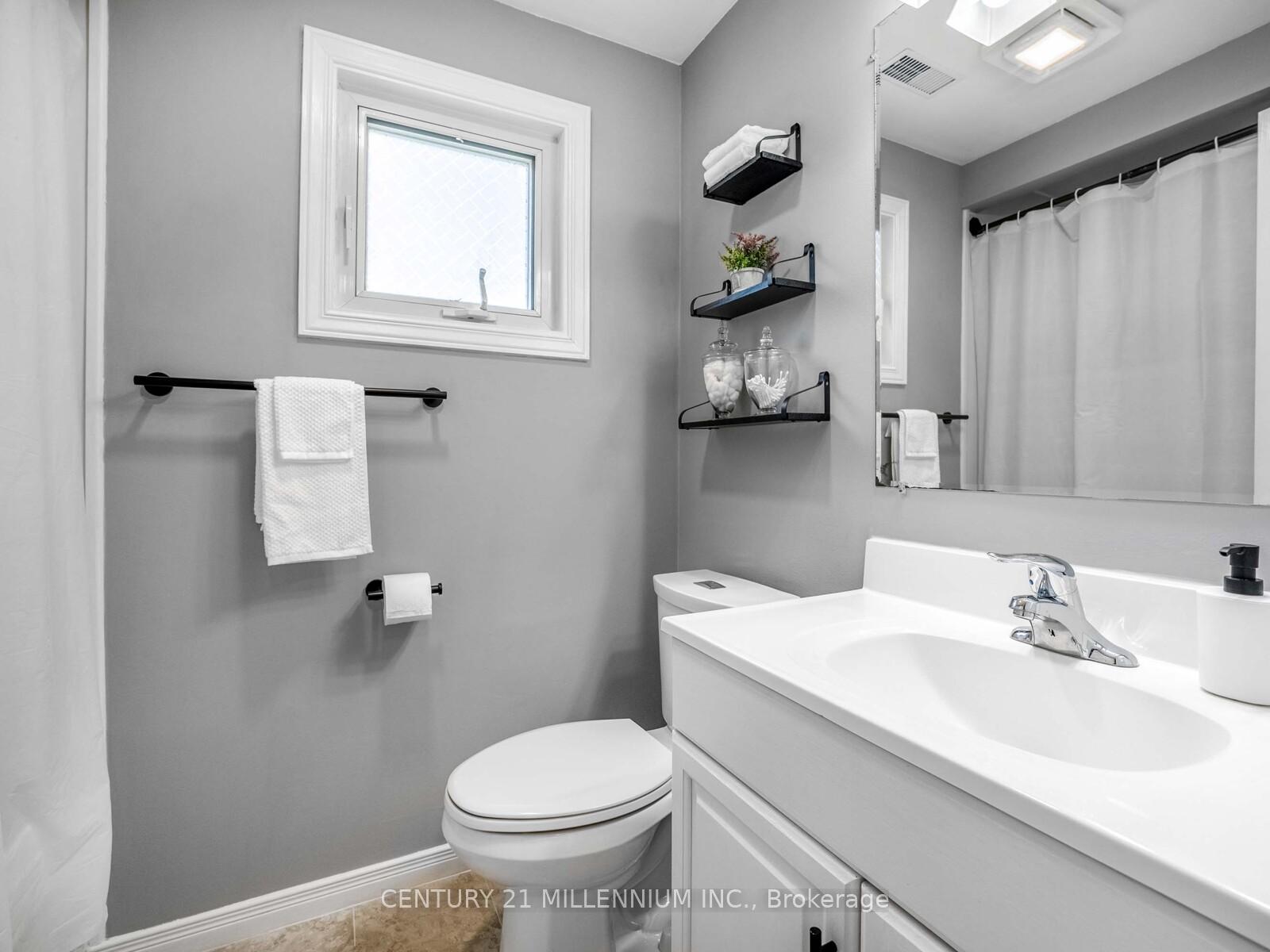 Photo 22 of 18 Greenhills Square, Brampton, Northgate — HOMEH