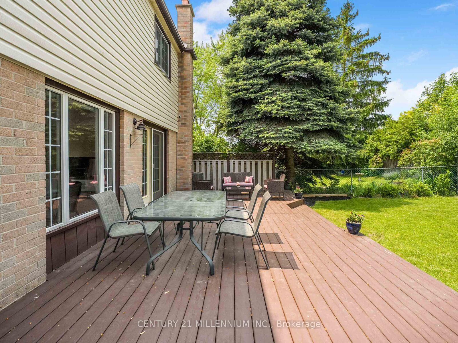 Photo 32 of 18 Greenhills Square, Brampton, Northgate — HOMEH