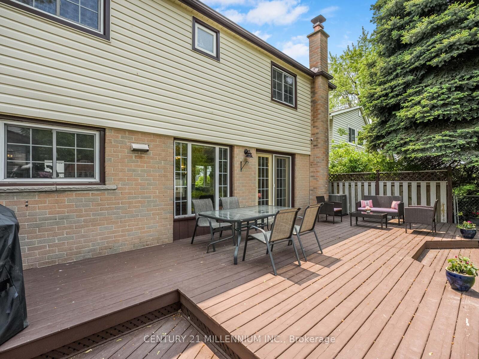 Photo 34 of 18 Greenhills Square, Brampton, Northgate — HOMEH