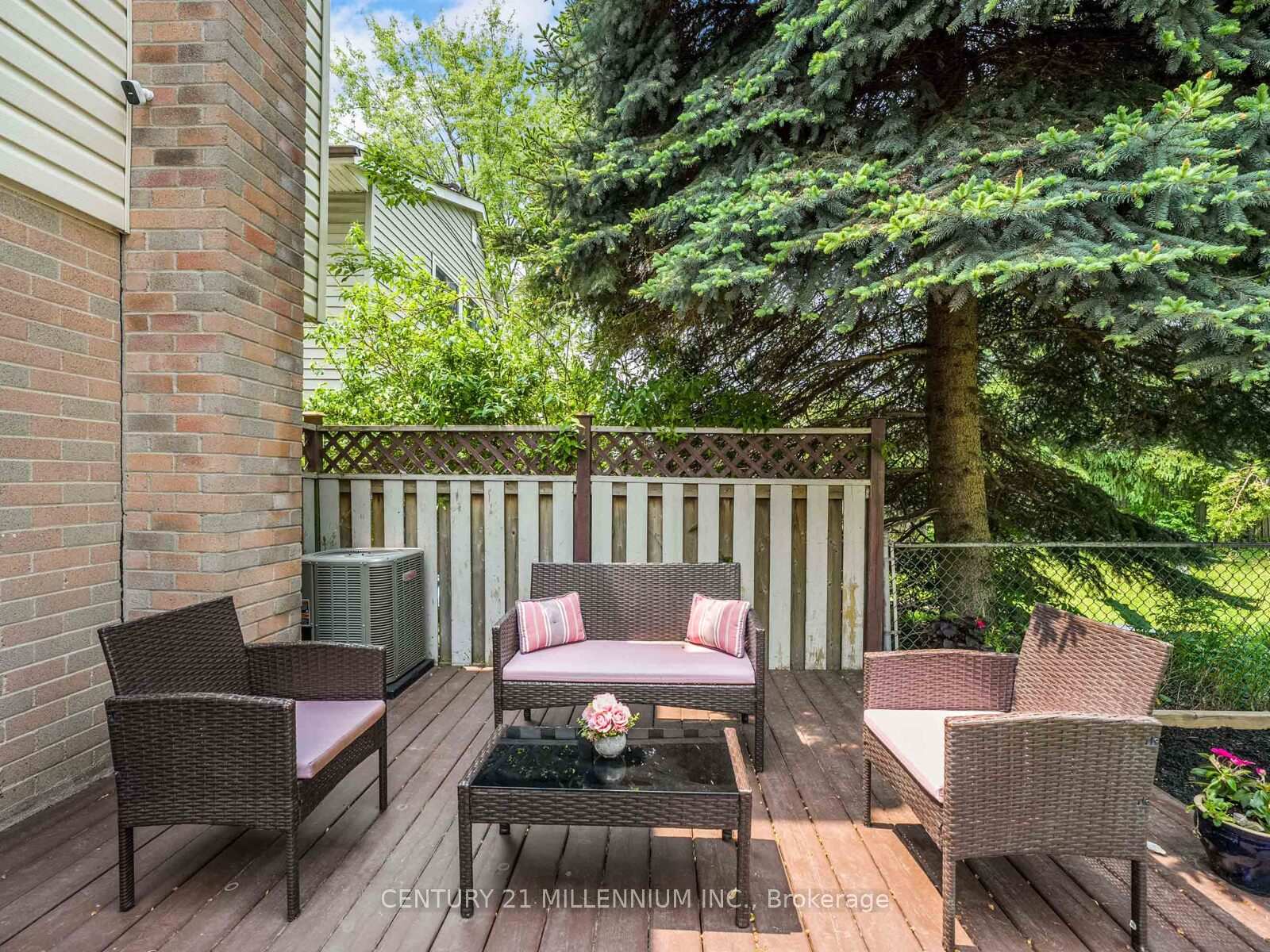 Photo 37 of 18 Greenhills Square, Brampton, Northgate — HOMEH