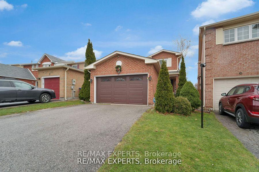 Photo 2 of 10 Cassander Crescent, Brampton, Heart Lake East — HOMEH