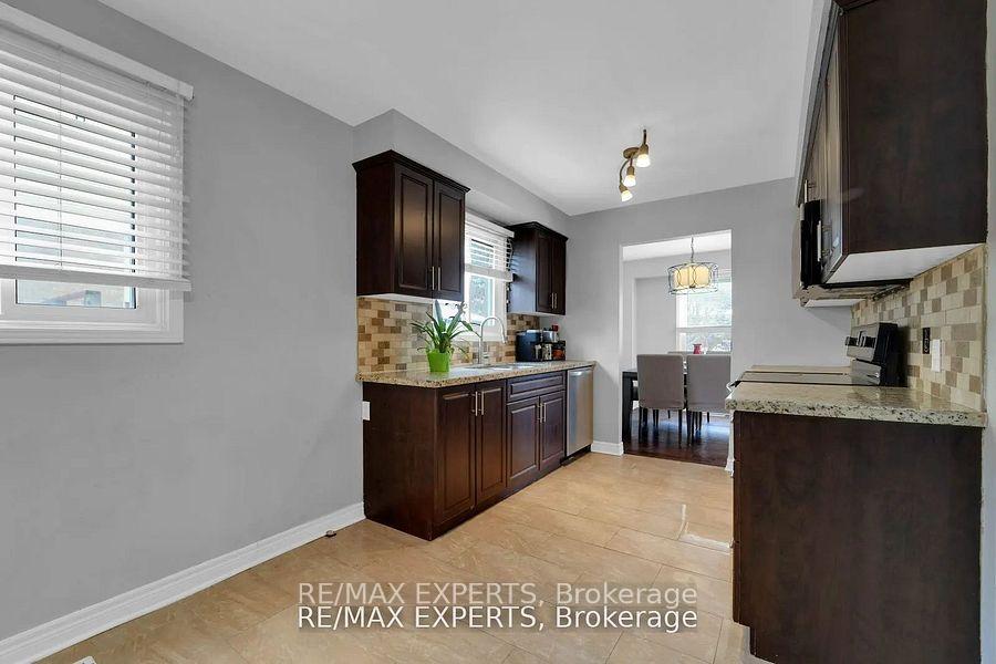 Photo 9 of 10 Cassander Crescent, Brampton, Heart Lake East — HOMEH