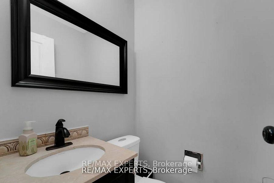Photo 17 of 10 Cassander Crescent, Brampton, Heart Lake East — HOMEH