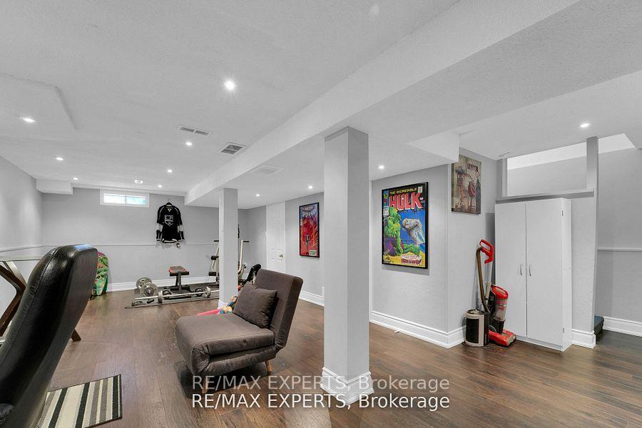 Photo 13 of 10 Cassander Crescent, Brampton, Heart Lake East — HOMEH