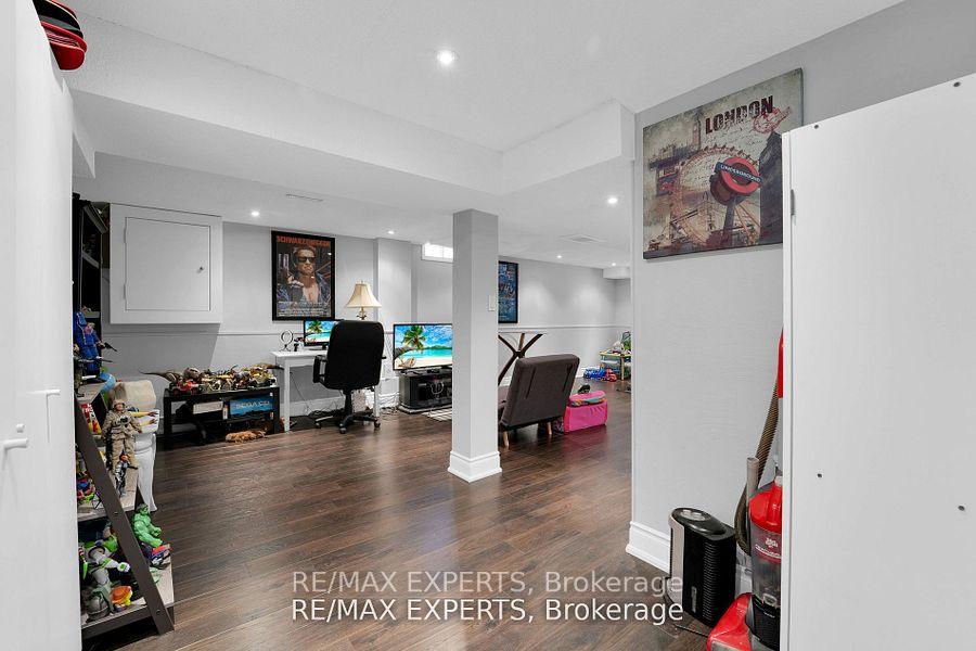 Photo 38 of 10 Cassander Crescent, Brampton, Heart Lake East — HOMEH