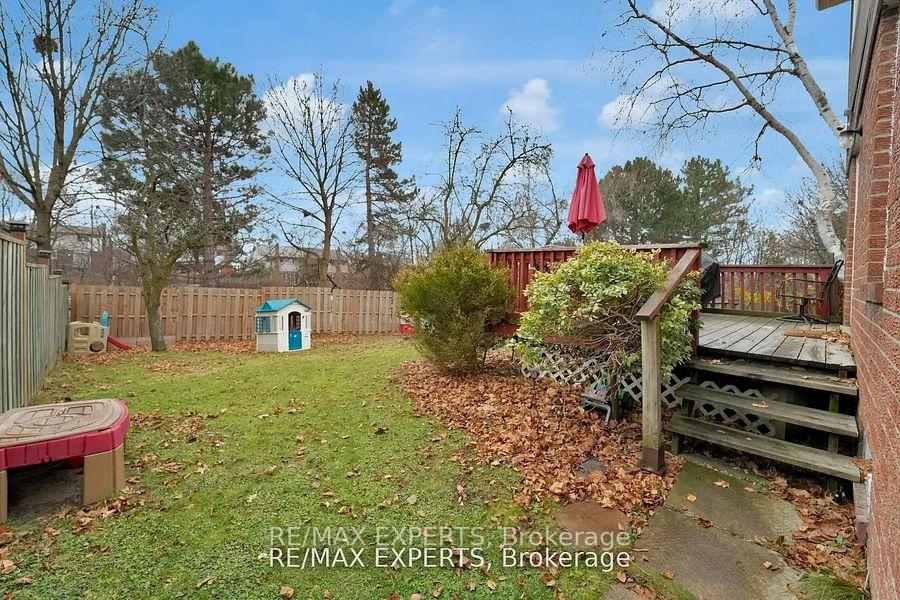 Photo 40 of 10 Cassander Crescent, Brampton, Heart Lake East — HOMEH