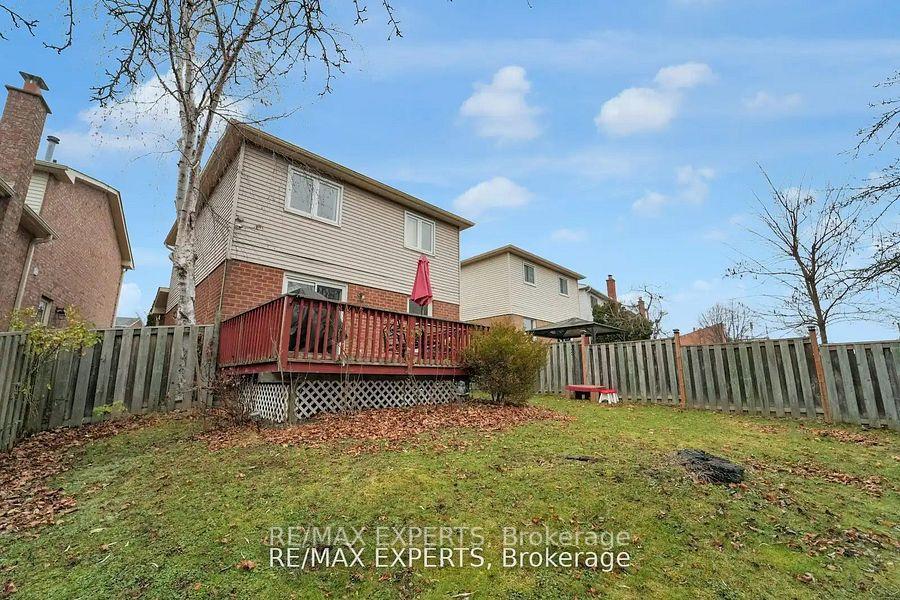 Photo 35 of 10 Cassander Crescent, Brampton, Heart Lake East — HOMEH