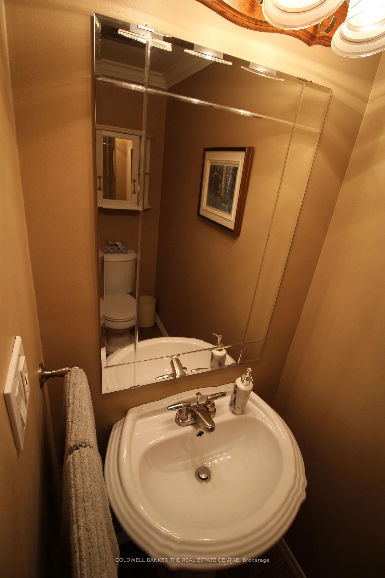 Photo 13 of 60 Chieftain Crescent, Barrie, Allandale Heights — HOMEH