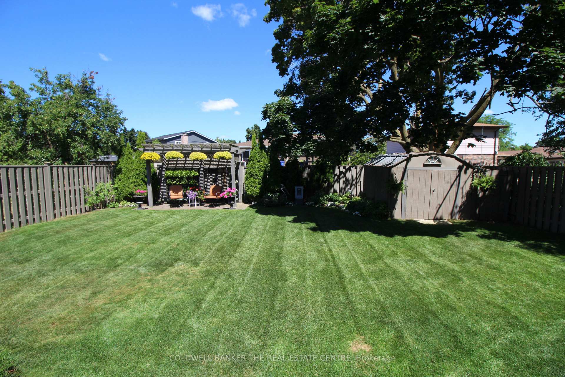 Photo 7 of 60 Chieftain Crescent, Barrie, Allandale Heights — HOMEH