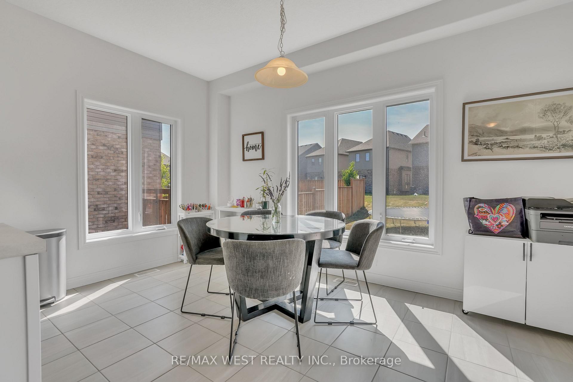 Photo 8 of 139 Plewes Drive, Collingwood — HOMEH