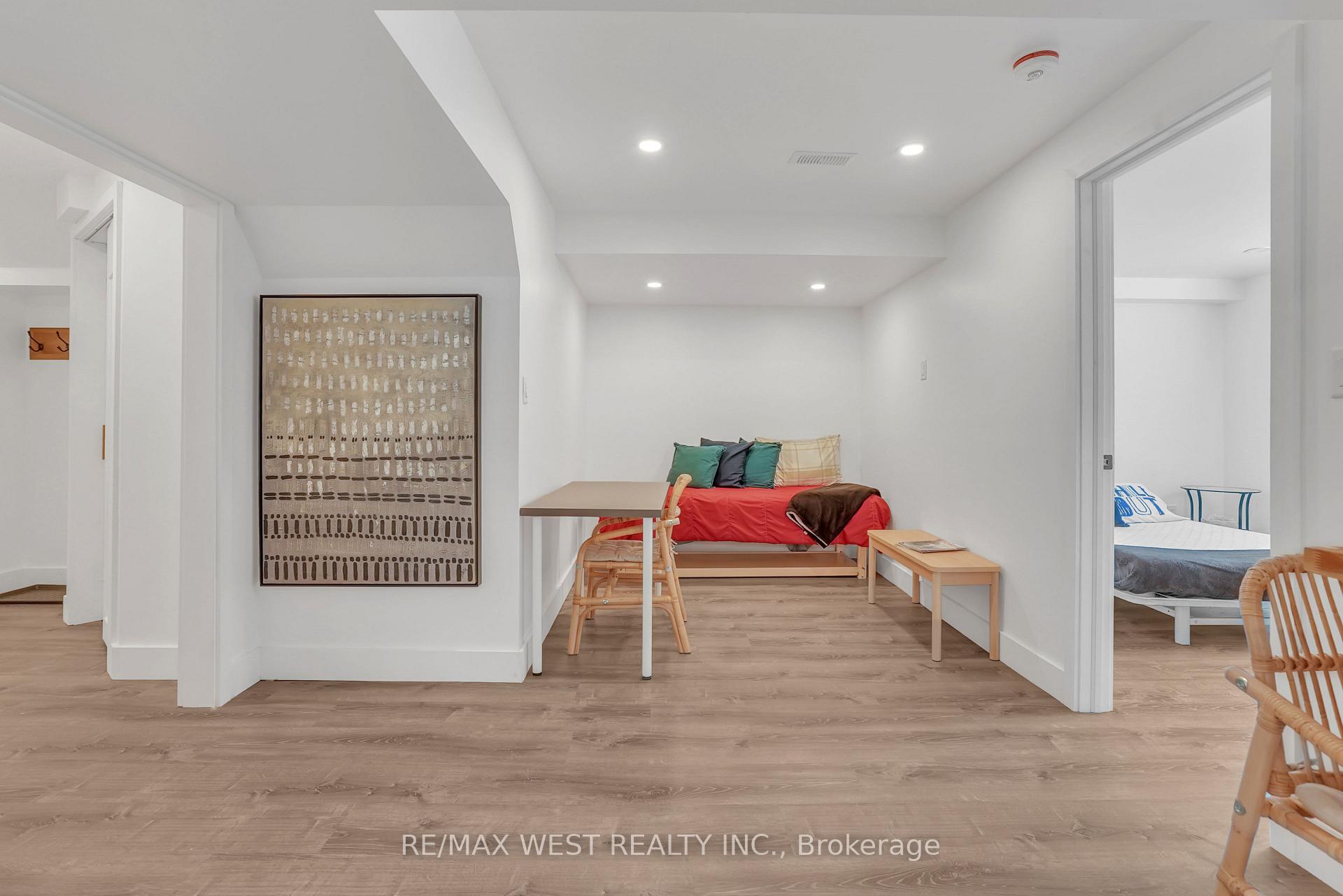 Photo 5 of 139 Plewes Drive, Collingwood — HOMEH