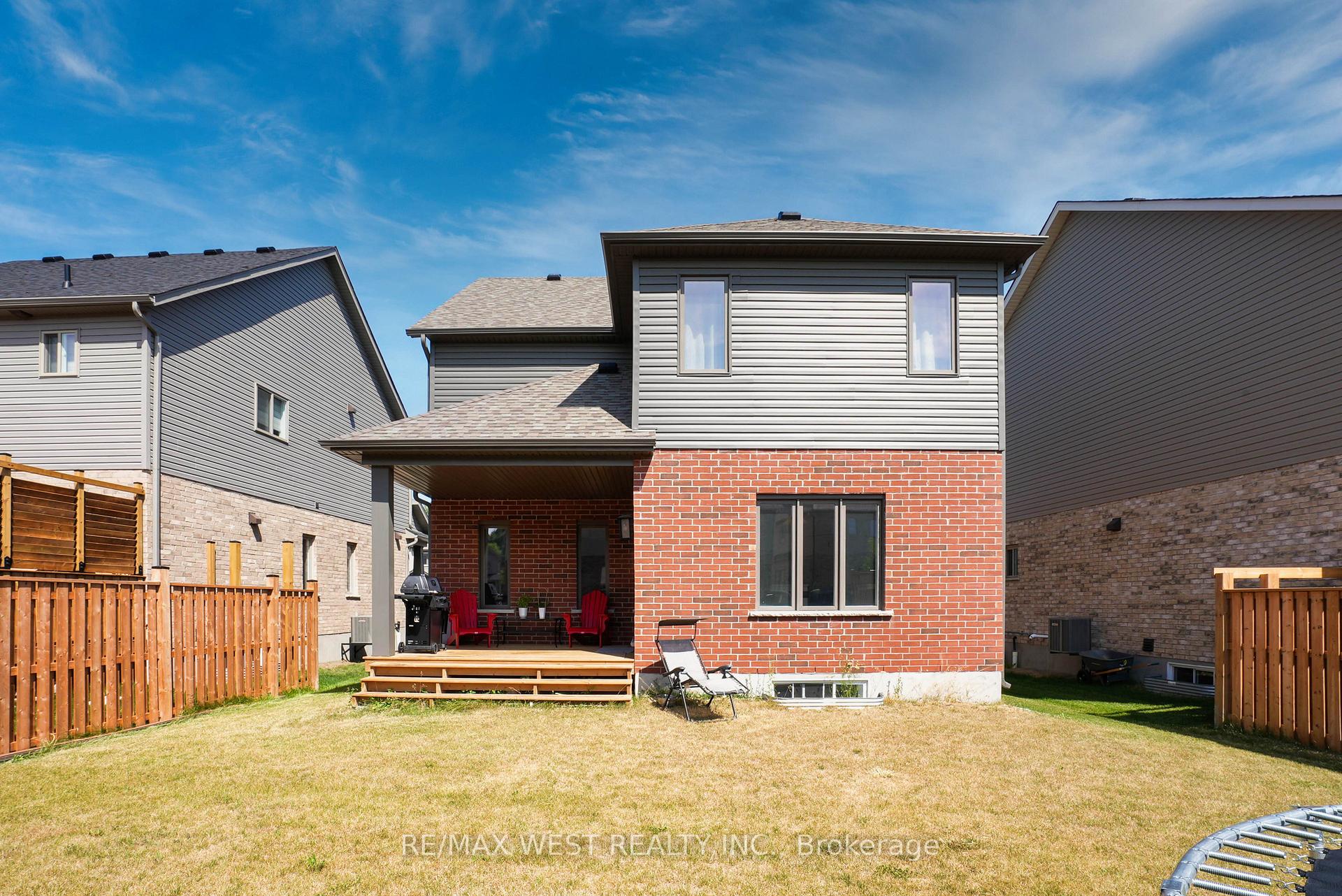 Photo 9 of 139 Plewes Drive, Collingwood — HOMEH