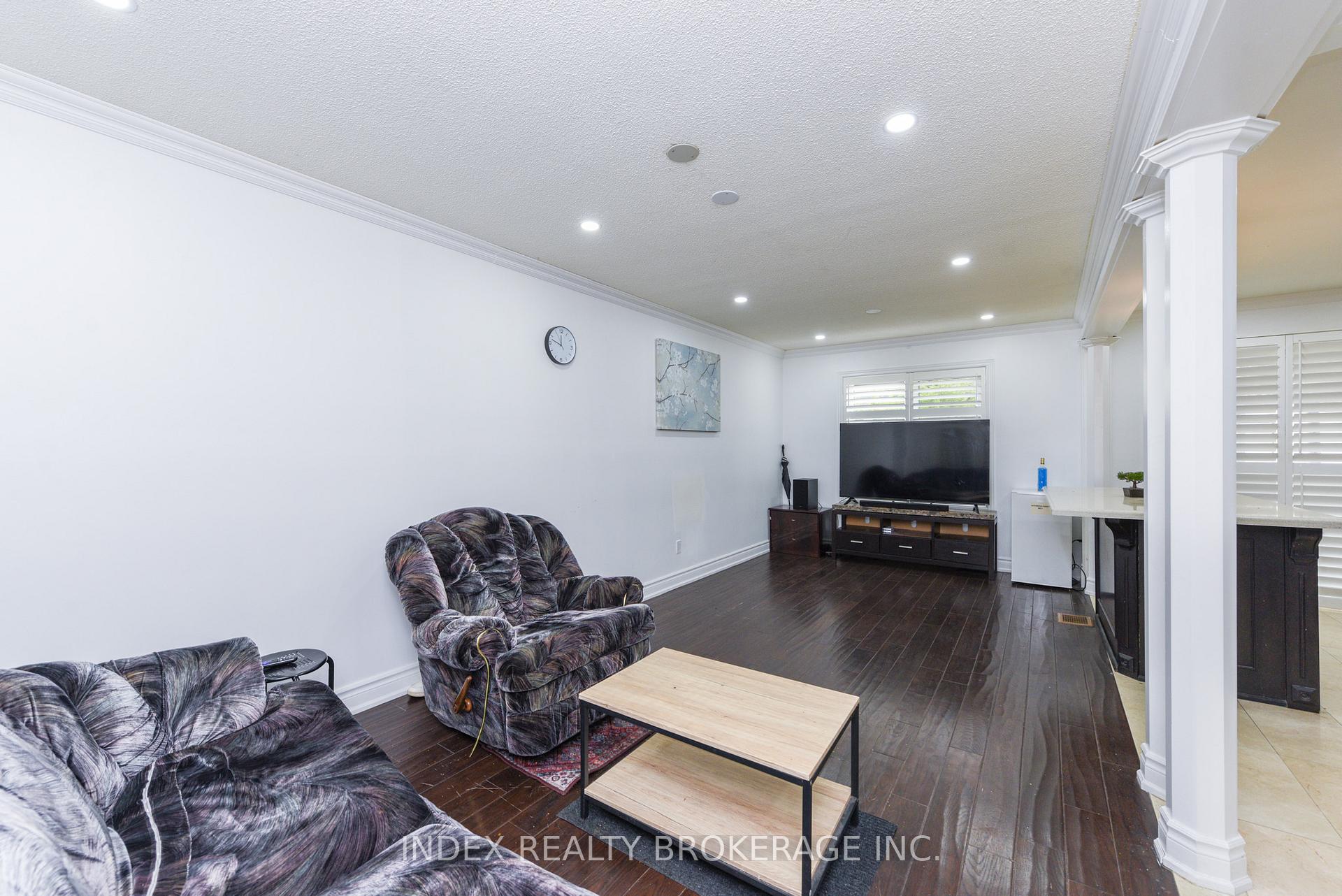Photo 5 of 203 Richvale Drive S, Brampton, Heart Lake East — HOMEH