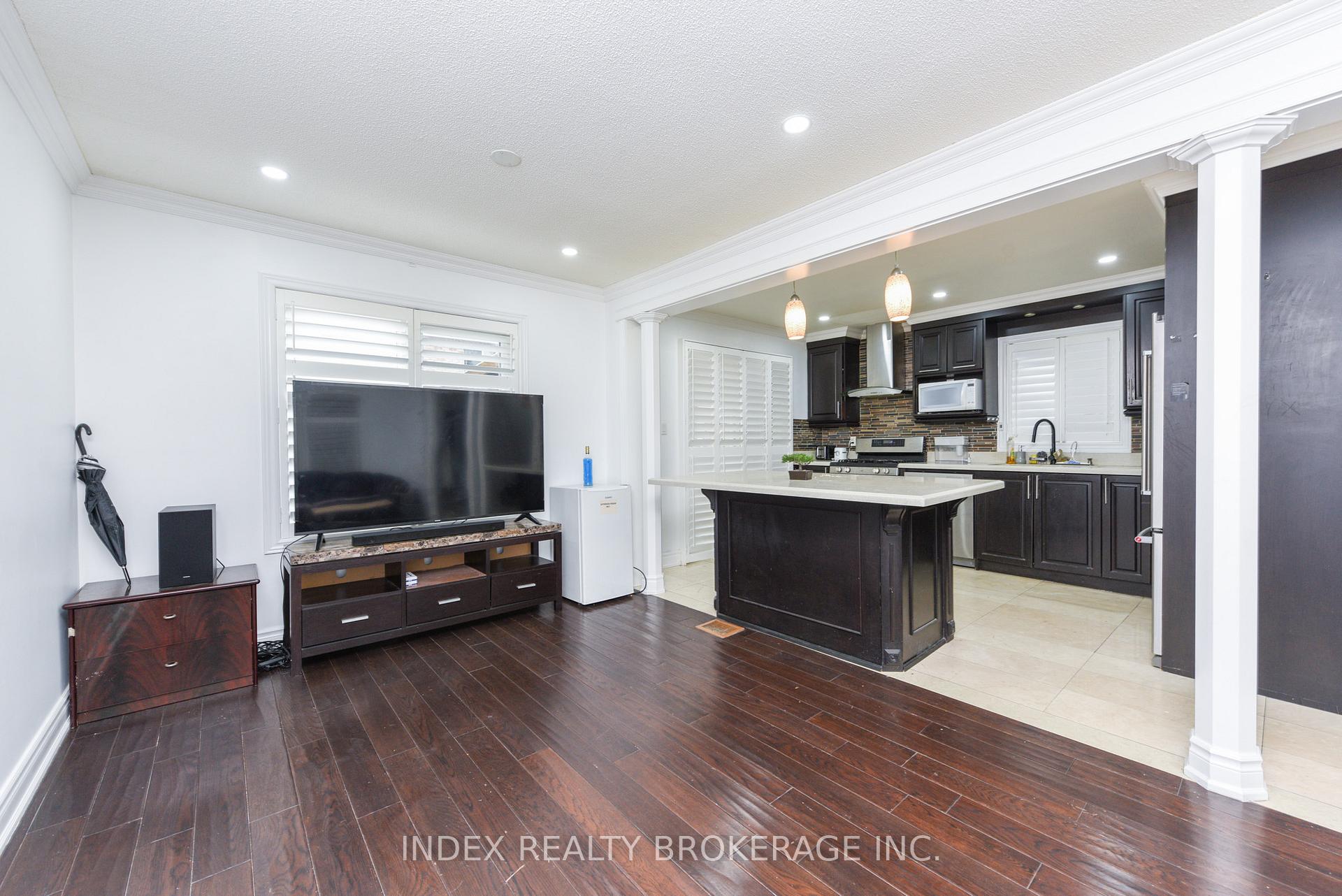 Photo 6 of 203 Richvale Drive S, Brampton, Heart Lake East — HOMEH