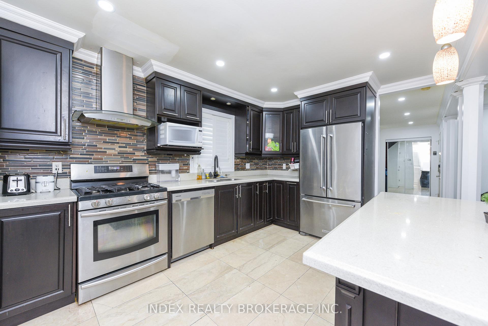 Photo 13 of 203 Richvale Drive S, Brampton, Heart Lake East — HOMEH