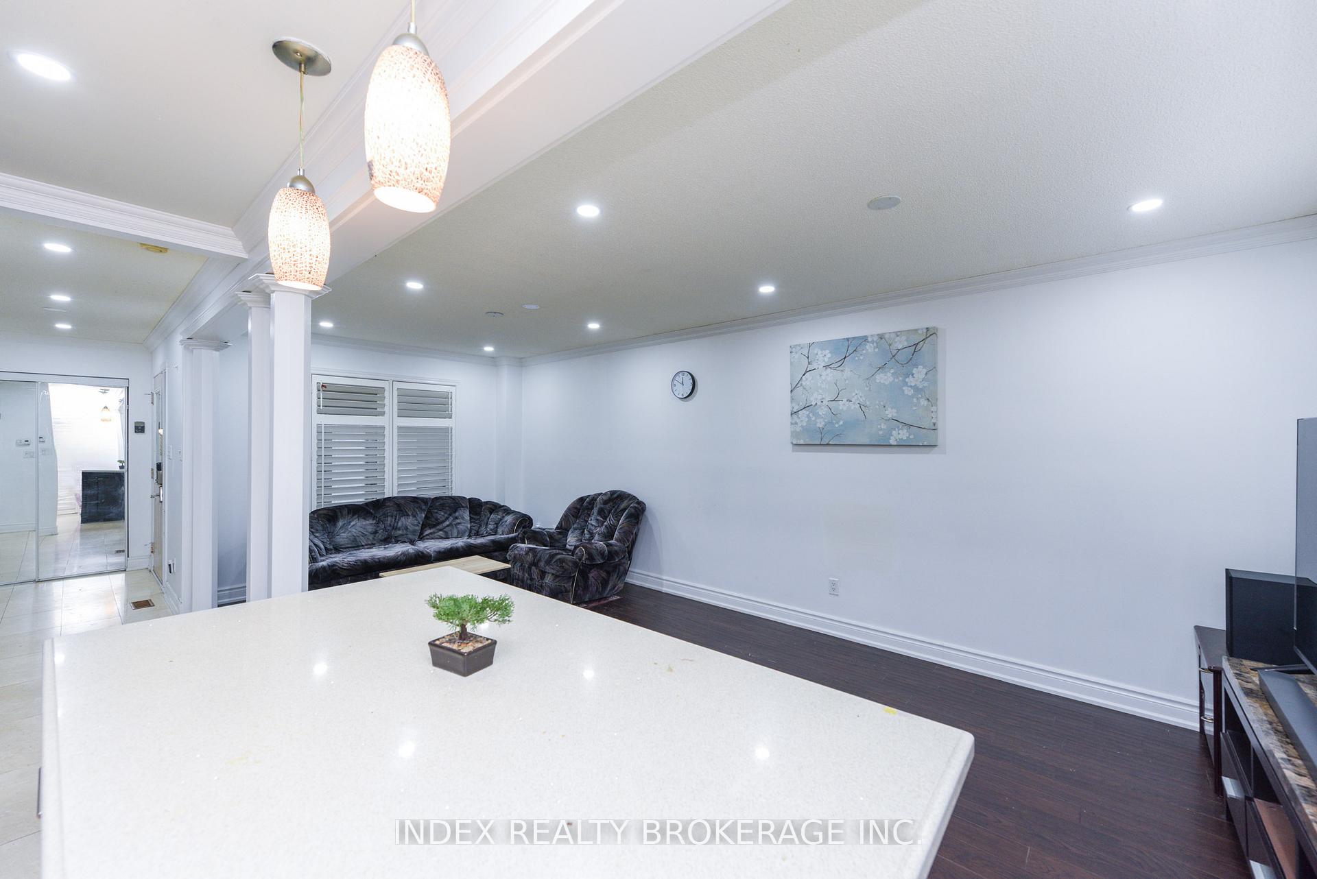 Photo 15 of 203 Richvale Drive S, Brampton, Heart Lake East — HOMEH