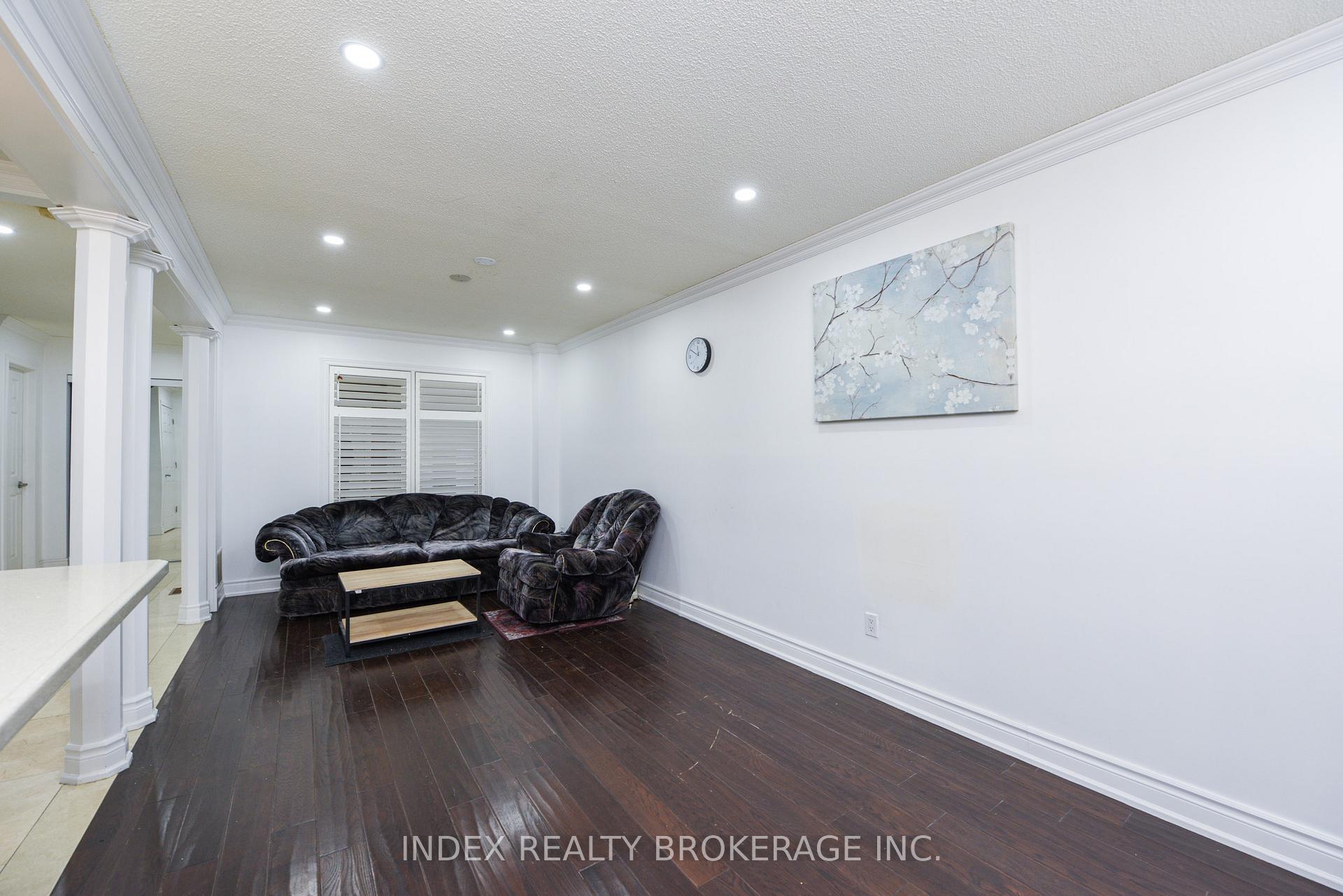 Photo 10 of 203 Richvale Drive S, Brampton, Heart Lake East — HOMEH