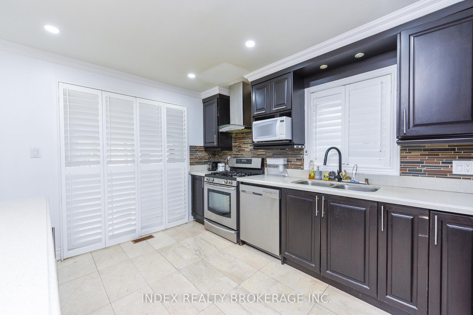 Photo 18 of 203 Richvale Drive S, Brampton, Heart Lake East — HOMEH