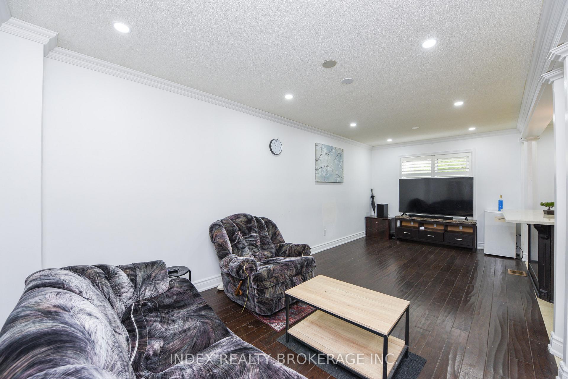 Photo 17 of 203 Richvale Drive S, Brampton, Heart Lake East — HOMEH