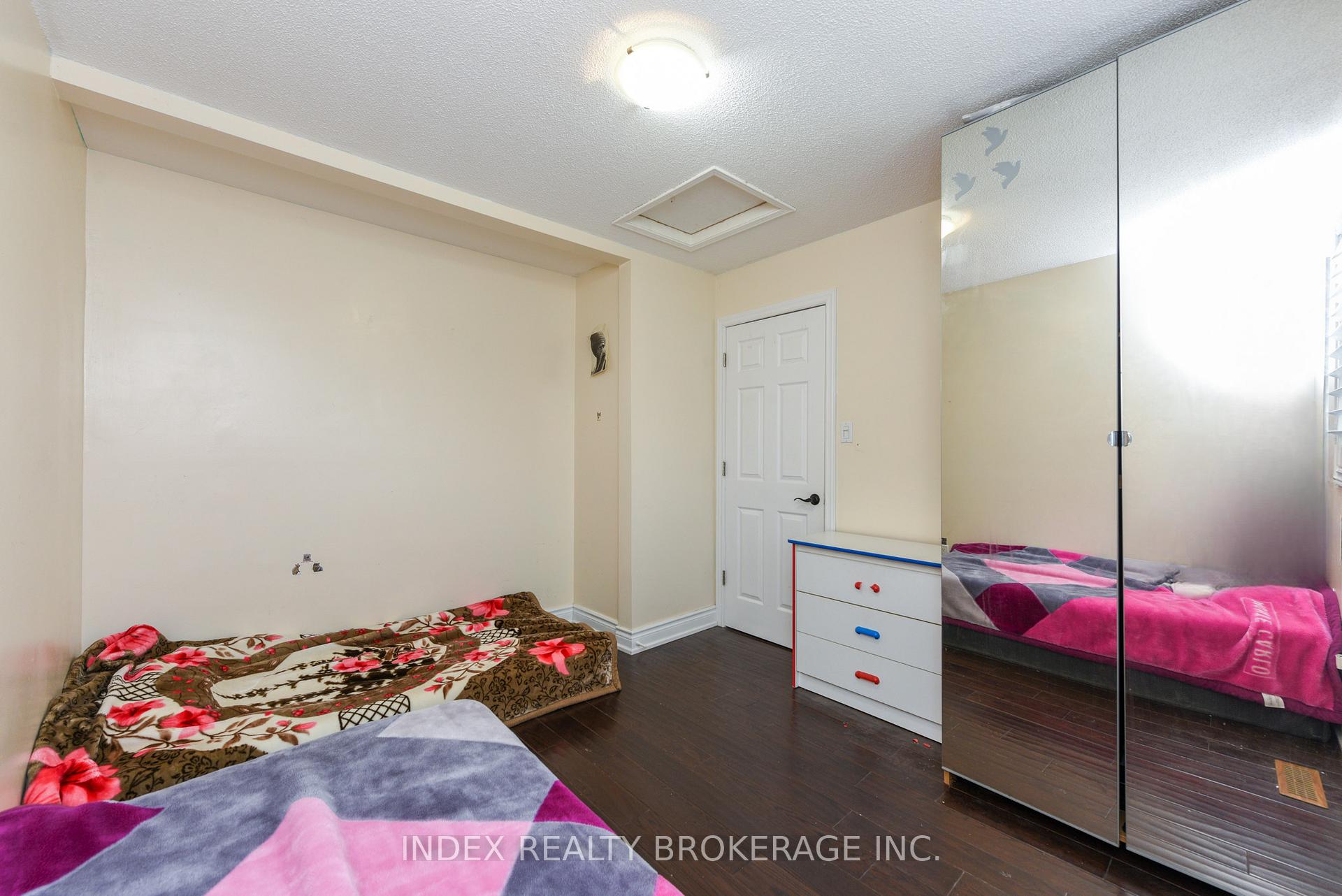 Photo 37 of 203 Richvale Drive S, Brampton, Heart Lake East — HOMEH