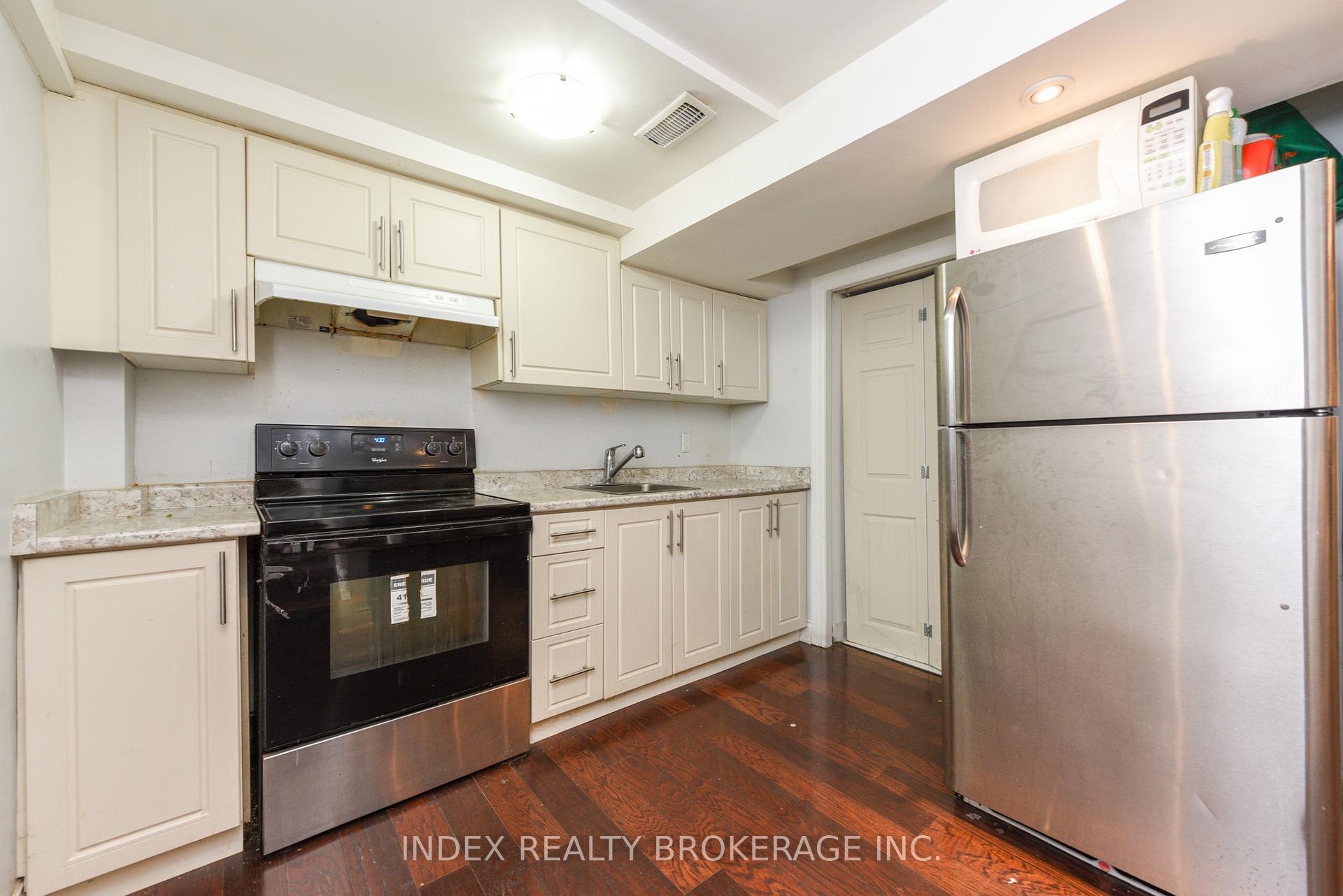 Photo 38 of 203 Richvale Drive S, Brampton, Heart Lake East — HOMEH