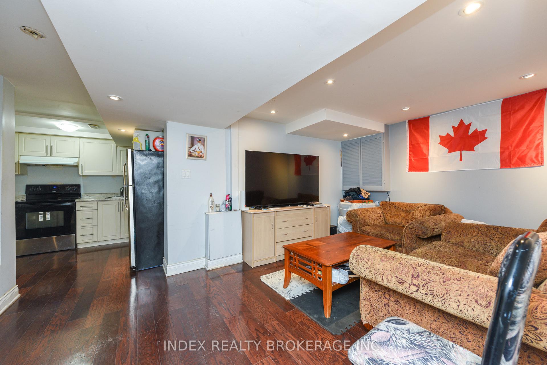 Photo 39 of 203 Richvale Drive S, Brampton, Heart Lake East — HOMEH