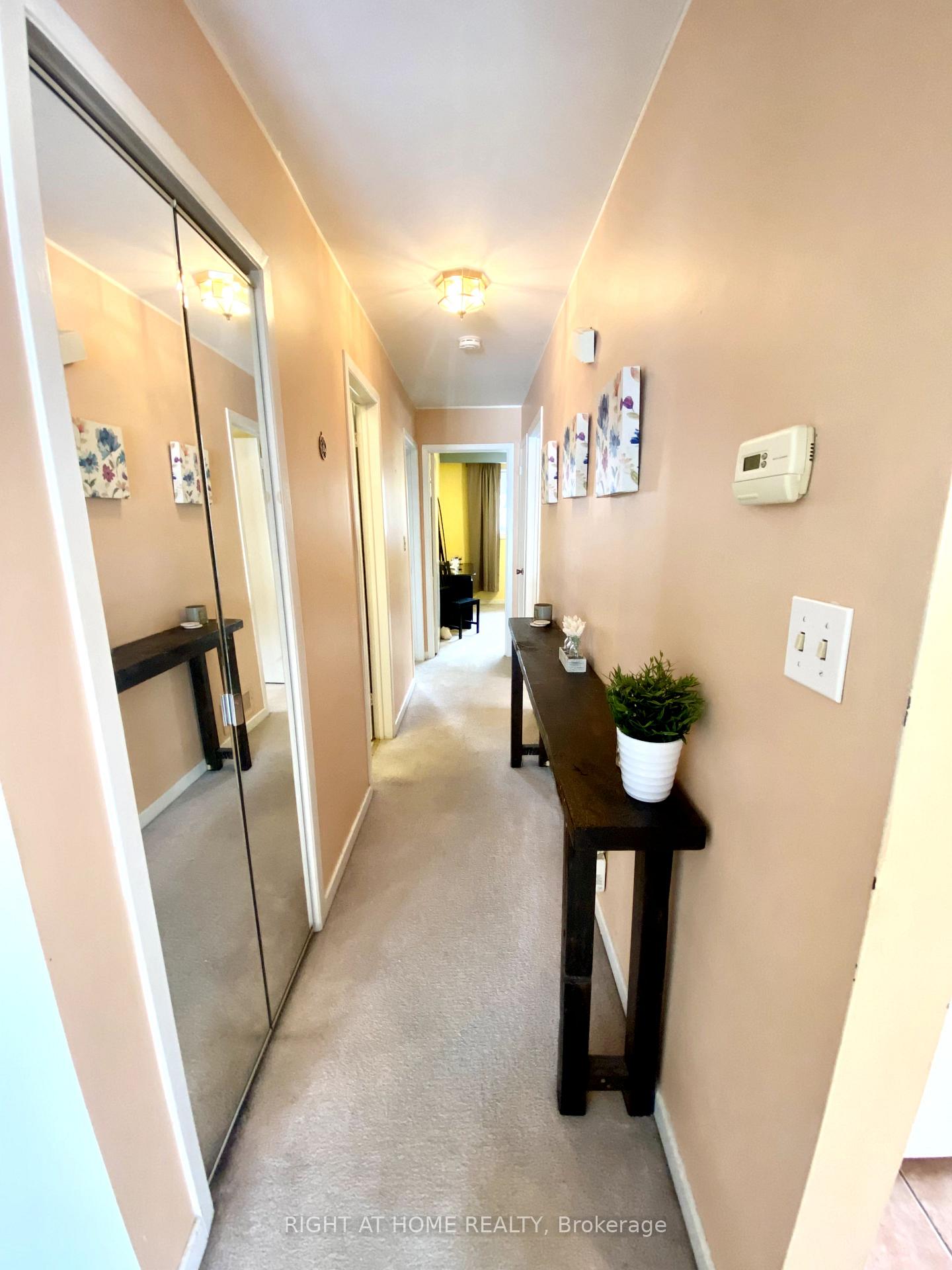 Photo 11 of 8 Jane Crescent, Barrie, Allandale Heights — HOMEH