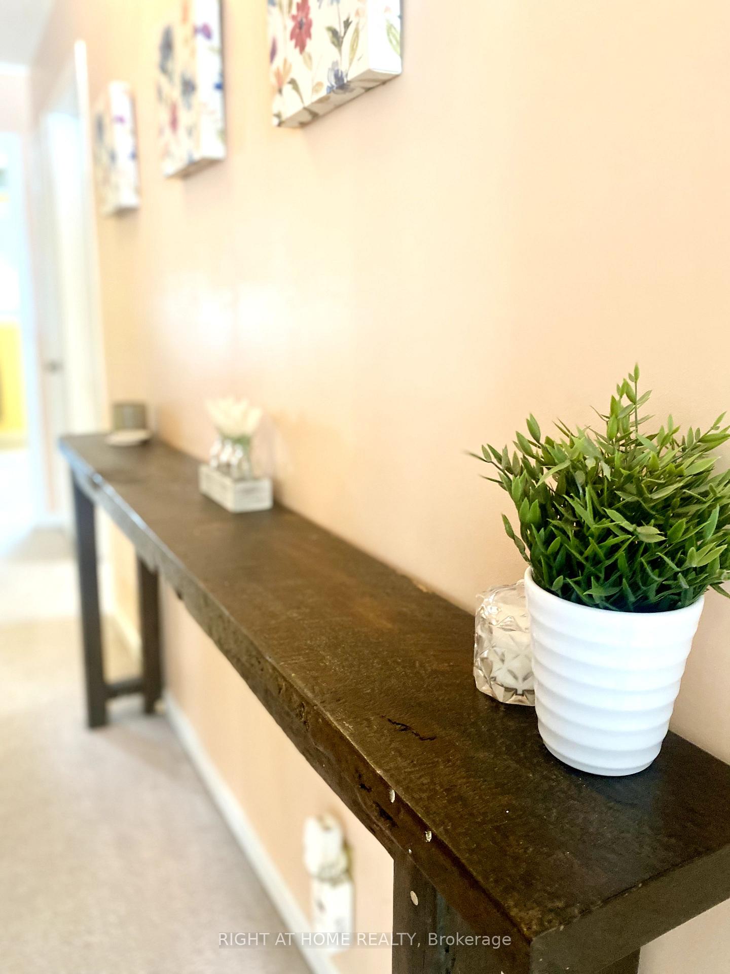 Photo 12 of 8 Jane Crescent, Barrie, Allandale Heights — HOMEH