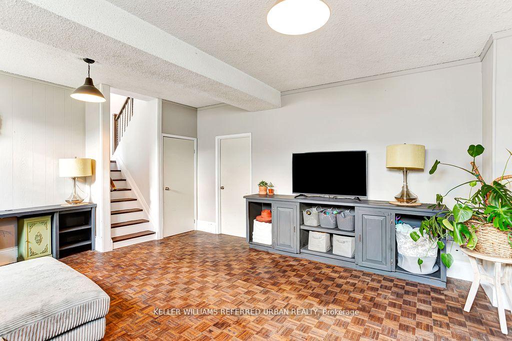 Photo 9 of 1 Birchwood Drive, Barrie, Cundles East — HOMEH