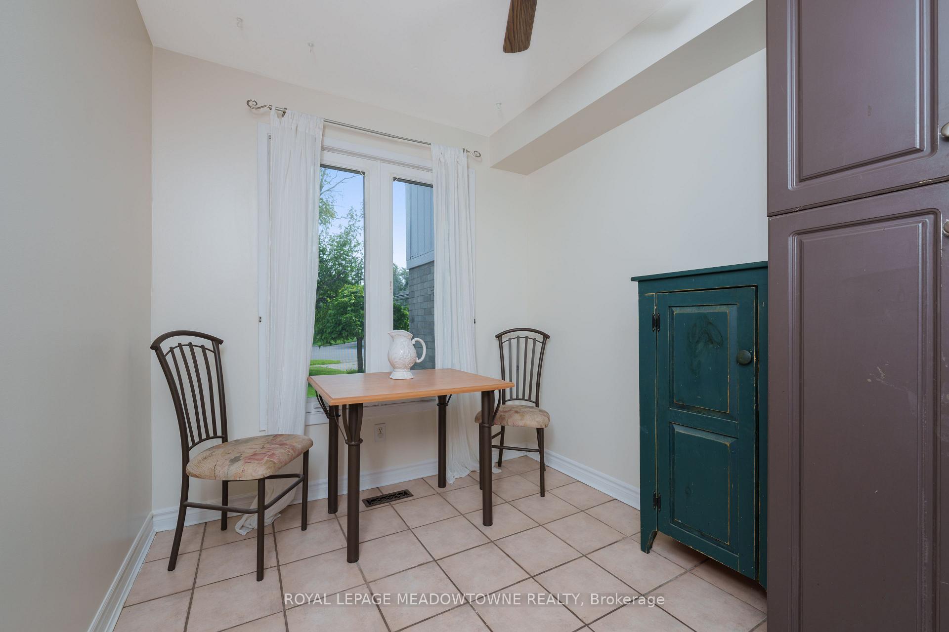 Photo 14 of 48 Elmvale Avenue, Brampton, Heart Lake West — HOMEH